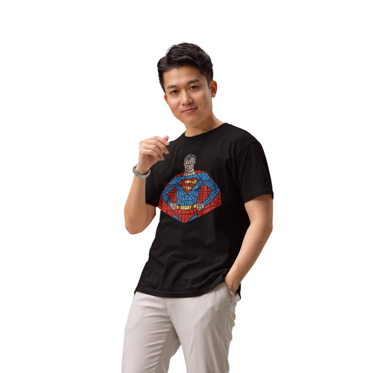 Áo thun in hình Superman bằng typography màu xanh đỏ nổi bật – phong cách siêu anh hùng.