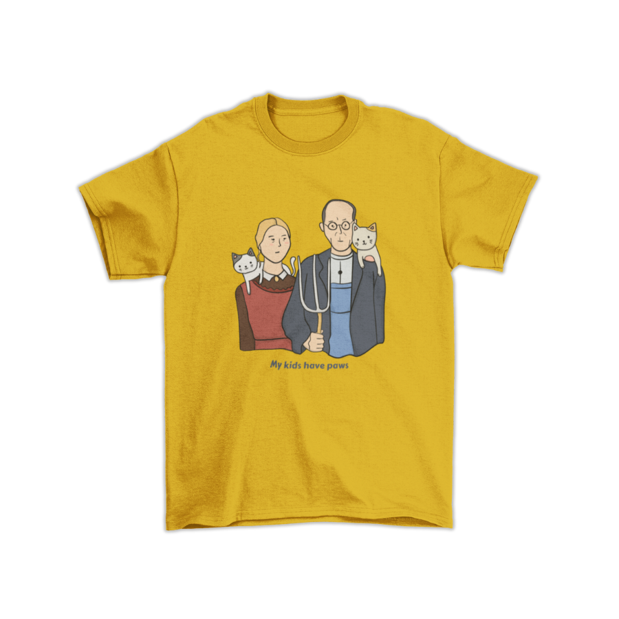 Áo thun in tranh meme đôi vợ chồng ôm mèo – kiểu American Gothic