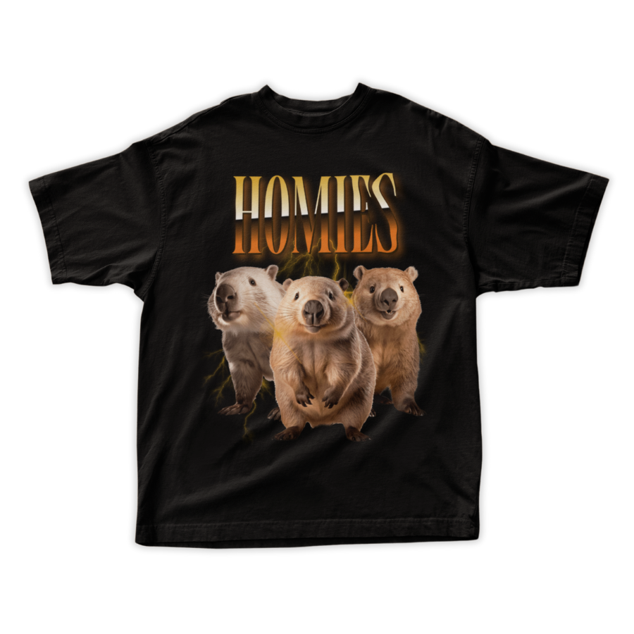 Áo thun wombat cá tính, hình ba chú wombat với hiệu ứng chữ Homies, tự thiết kế slogan hài hước.