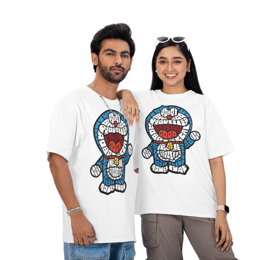 Áo Doraemon thiết kế tạo hình bằng chữ, màu xanh đỏ nổi bật, phong cách dễ thương cá tính