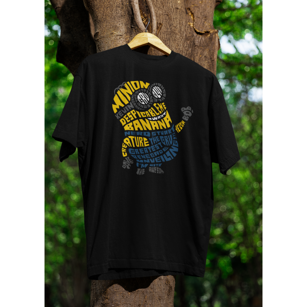 Áo thun in hình Minion được tạo bởi các từ khóa typography như “BANANA”, “Gru”, “Kevin”, “Villain” trên nền đen.
