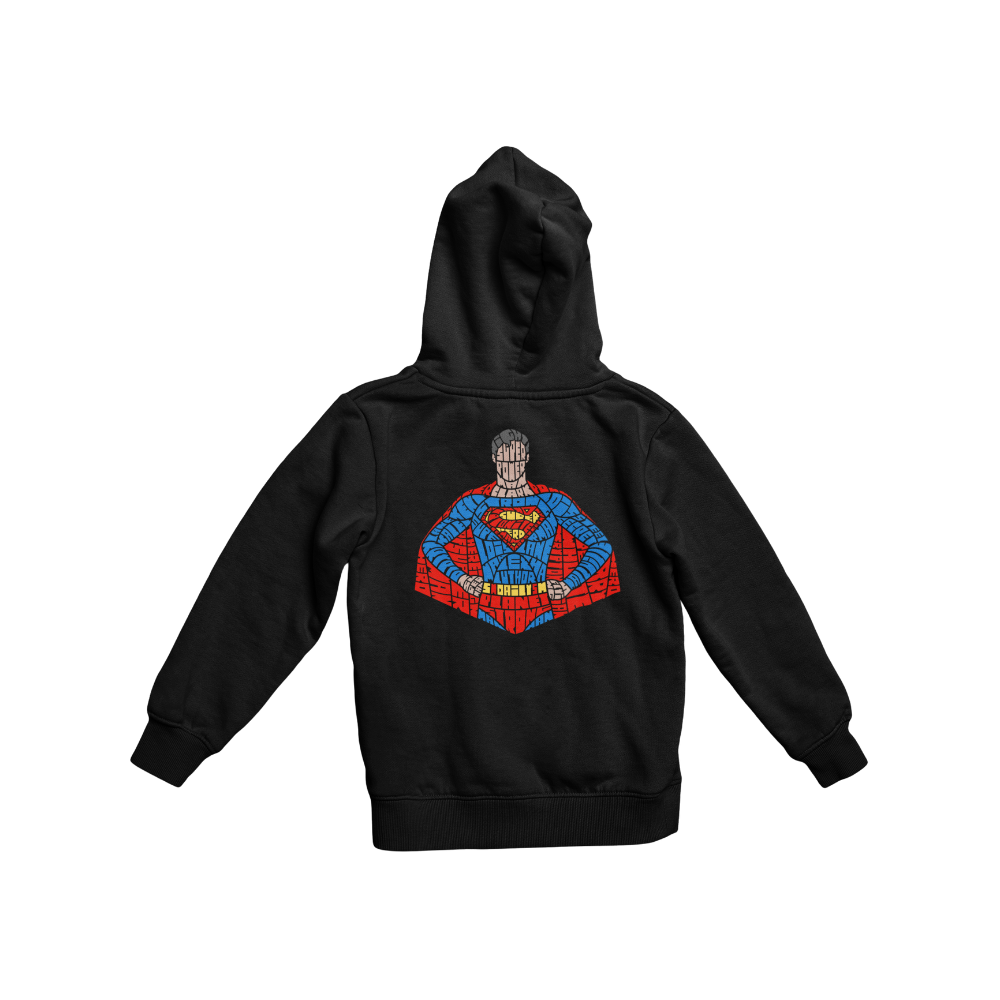 Áo thun in hình Superman bằng typography màu xanh đỏ nổi bật – phong cách siêu anh hùng.